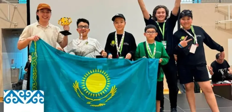 Сингапурда қазақстандық оқушылар робототехникадан халықаралық чемпионатта рекорд орнатты